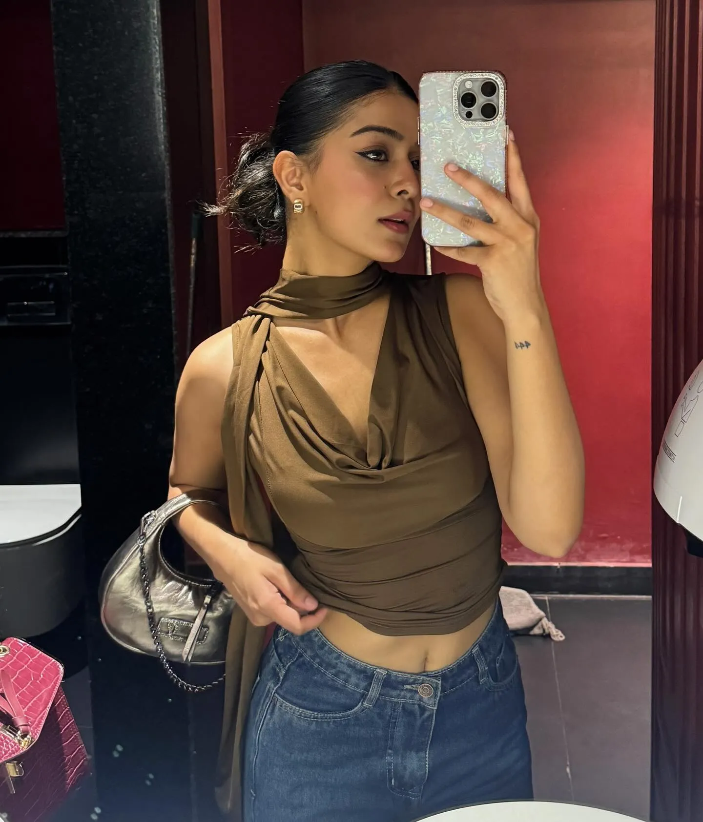 Zara - Mumbai escort profile
