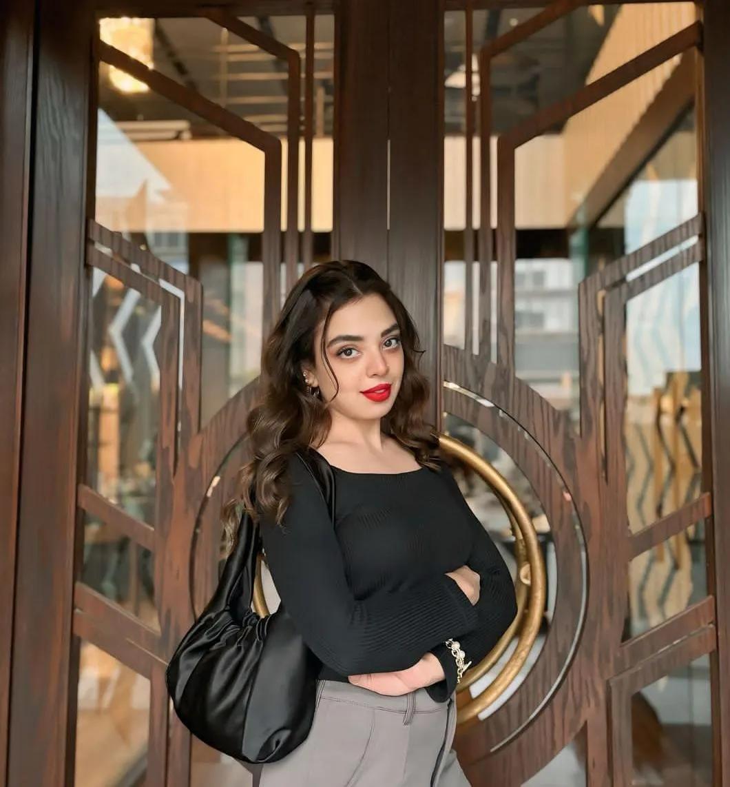 Isha - Mumbai escort profile